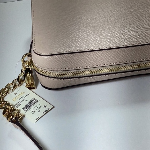 MICHAEL Michael Kors
Jet Set Large Saffiano Leather Crossbody. - Picture 9 of 9